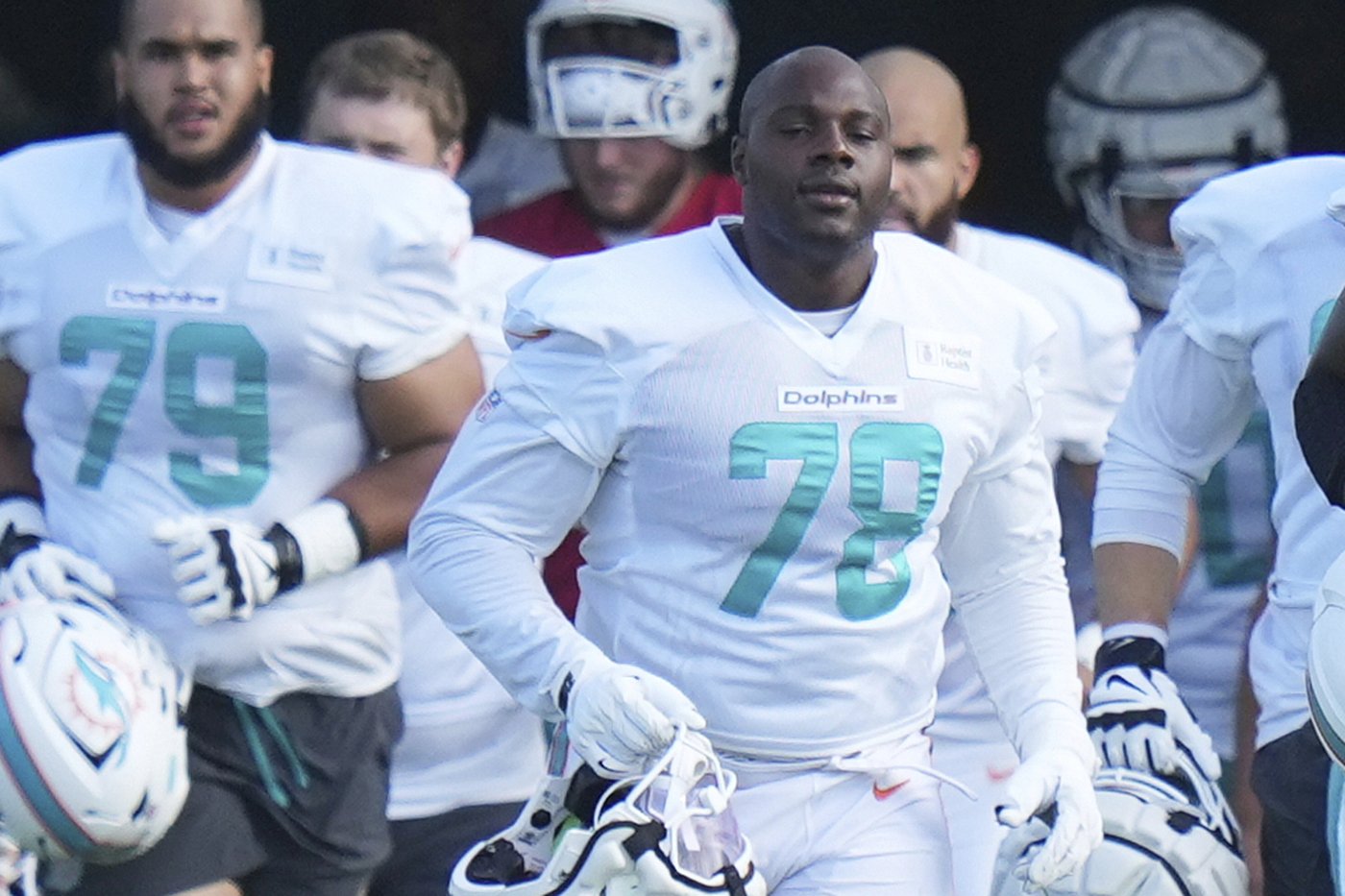 Dolphins place starting guard James Daniels on injured reserve | iNFOnews.ca Dolphins place starting guard James Daniels on injured reserve | iNFOnews.ca