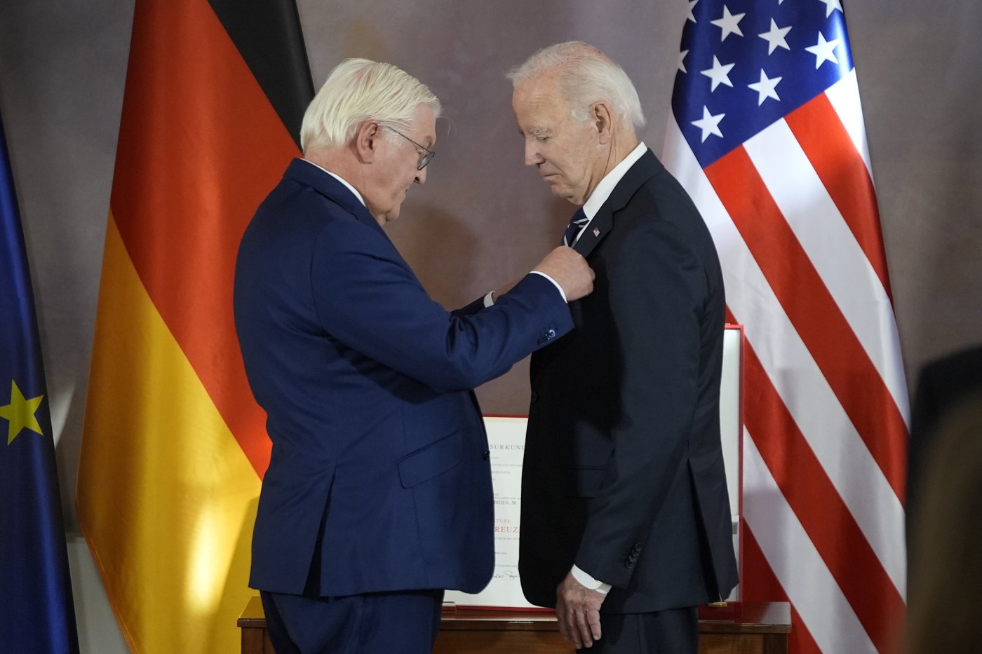 Biden urges Western allies to keep aiding Ukraine during meeting with Europe leaders before election | iNFOnews.ca