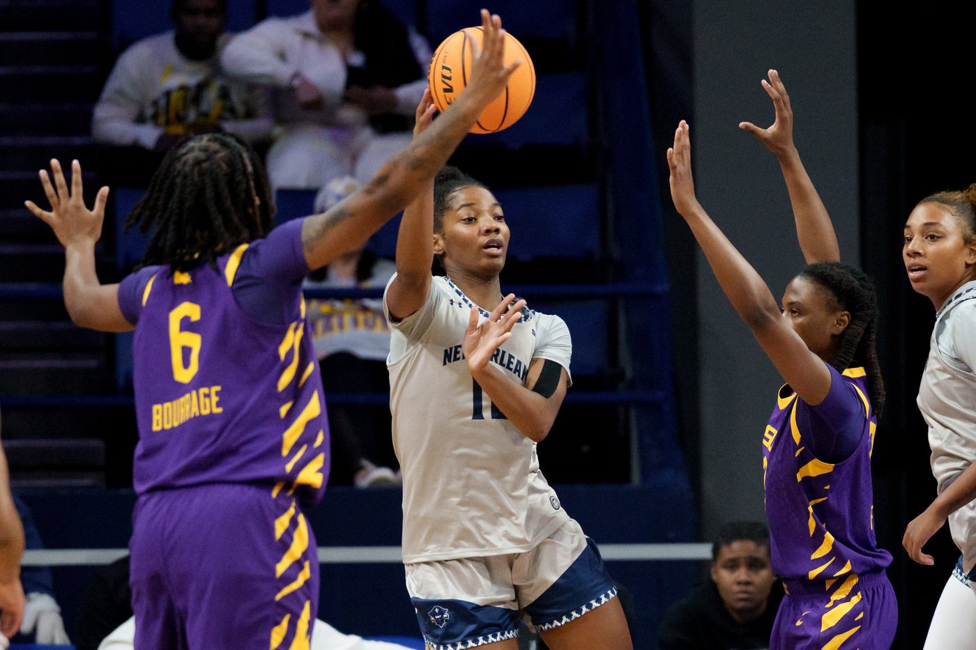 Kate Koval has career-high 22 points in No. 5 LSU's 126-62 romp over winless UNO | iNFOnews.ca Kate Koval has career-high 22 points in No. 5 LSU's 126-62 romp over winless UNO | iNFOnews.ca