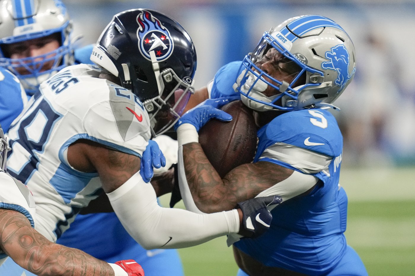 Titans center Lloyd Cushenberry, safety Quandre Diggs placed on injured reserve | iNFOnews.ca