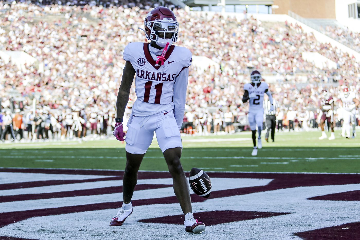 Taylen Green throws 5 TD passes, runs for 1 TD and Arkansas blows out Mississippi State 58-25 | iNFOnews.ca