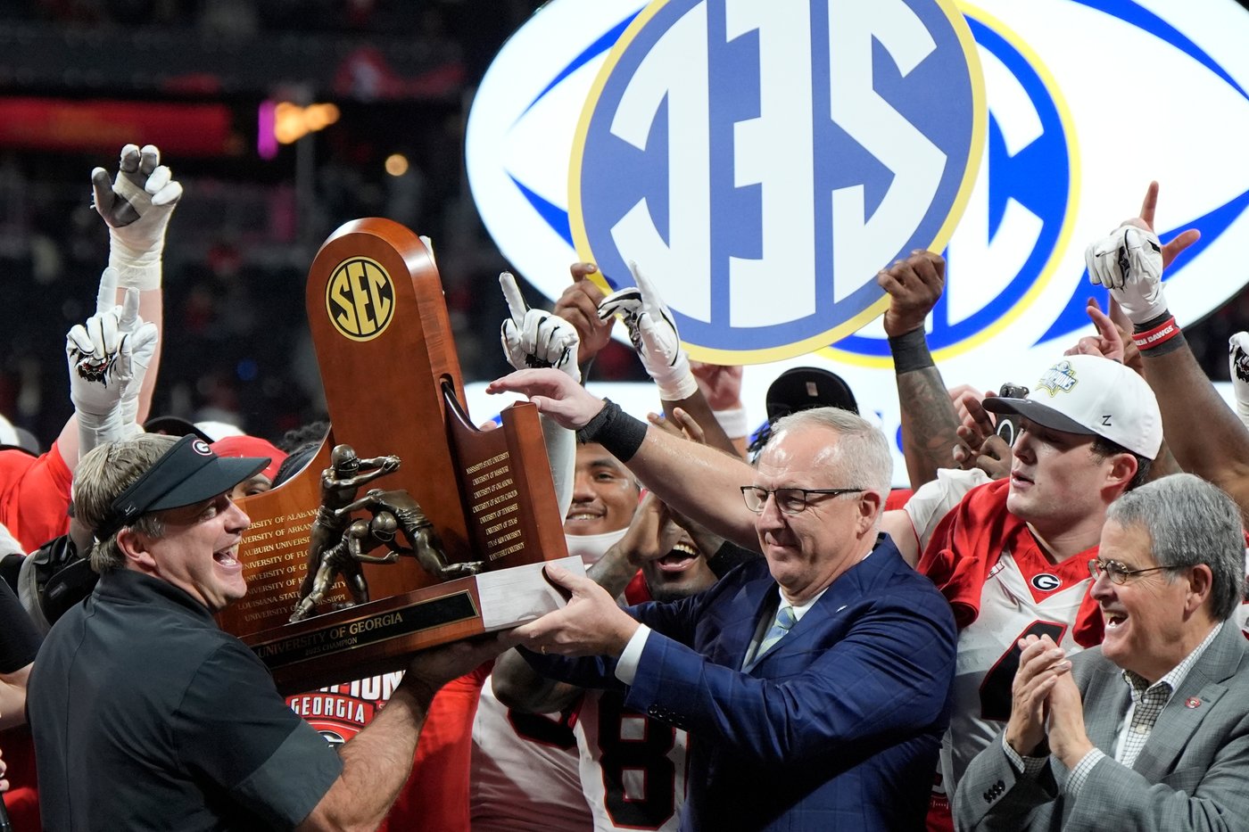 SEC commissioner Greg Sankey stands firm on 16-team CFP, details challenges amid 24-team push | iNFOnews.ca