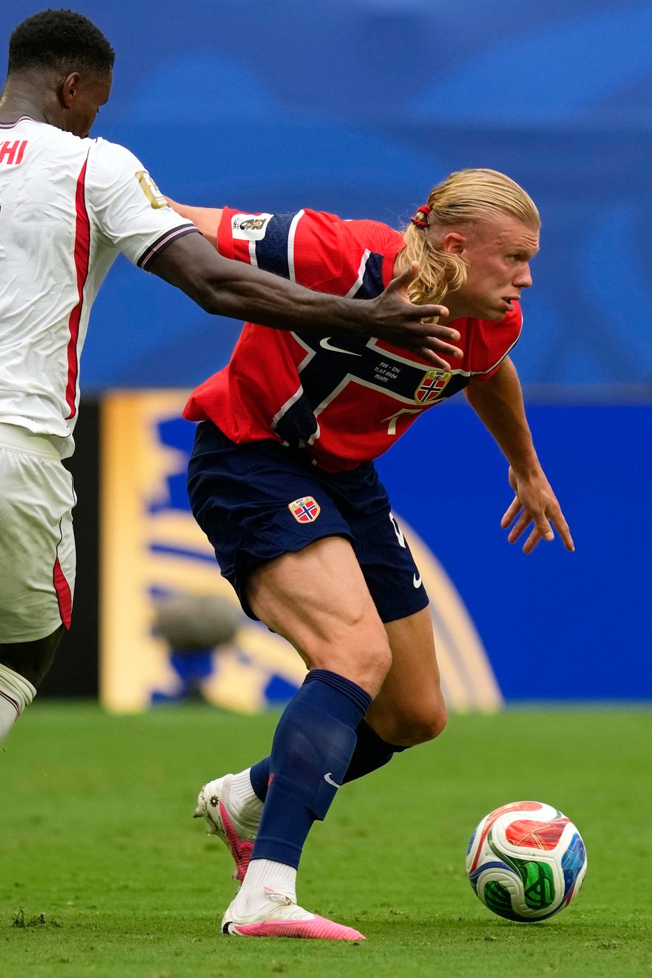 Erling Haaland neutralized by England and subbed off late as Norway's World Cup run ends | iNFOnews.ca