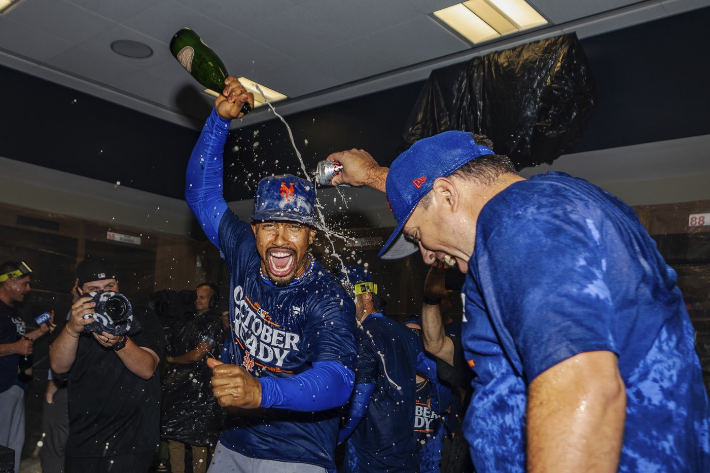Mets reach playoffs, beat Braves to cap comeback from 22-33 start | iNFOnews.ca Mets reach playoffs, beat Braves to cap comeback from 22-33 start | iNFOnews.ca
