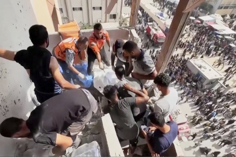 Takeaways from AP reporting on Israeli strike on Gaza hospital that killed journalists and medics | iNFOnews.ca