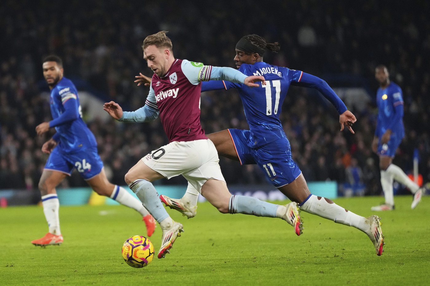 Chelsea come from behind to beat West Ham in pulsating London derby | iNFOnews.ca