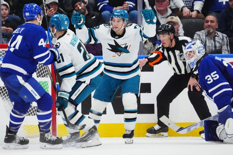 Wennberg caps three-point effort with OT winner as Sharks top Maple Leafs 3-2 | iNFOnews.ca