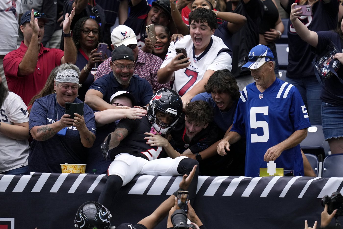 Stroud throws TD pass, Mixon adds score as Texans outlast Colts 23-20 | iNFOnews.ca