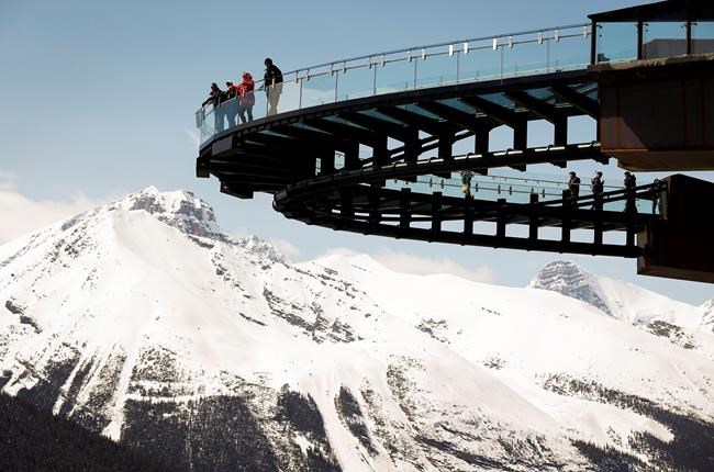Alberta hopes success in Rocky Mountain tourist areas will spread to other areas | iNFOnews.ca