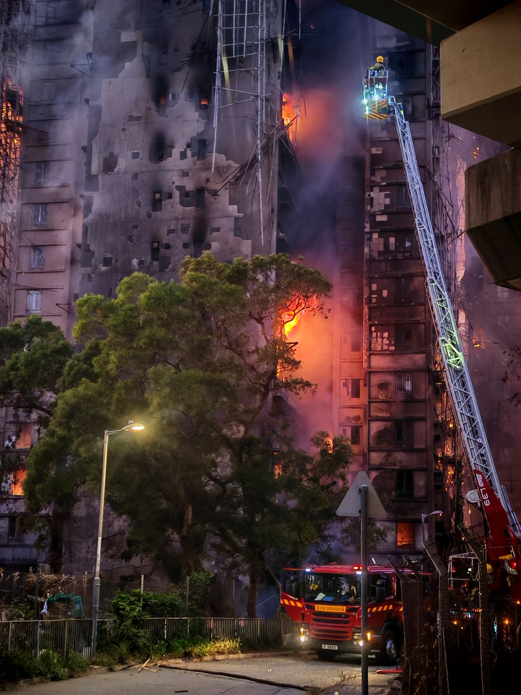Grateful to be alive, residents who escaped the Hong Kong apartment blaze wonder what comes next | iNFOnews.ca Grateful to be alive, residents who escaped the Hong Kong apartment blaze wonder what comes next | iNFOnews.ca