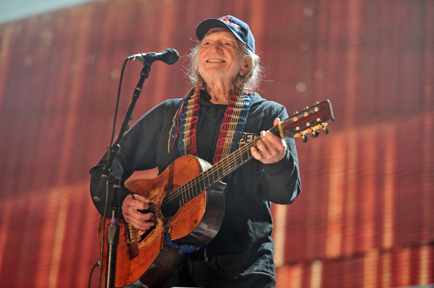 Willie Nelson and Neil Young highlight 40th Farm Aid concert | iNFOnews.ca