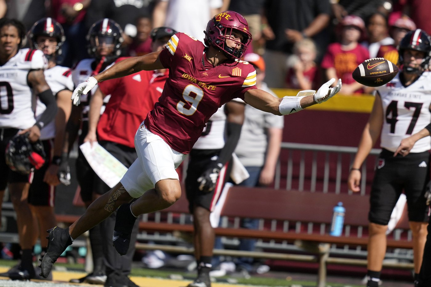 Rocco Becht has hand in 3 TDs, No. 20 Cyclones run off to a 52-7 win over Arkansas St. | iNFOnews.ca Rocco Becht has hand in 3 TDs, No. 20 Cyclones run off to a 52-7 win over Arkansas St. | iNFOnews.ca