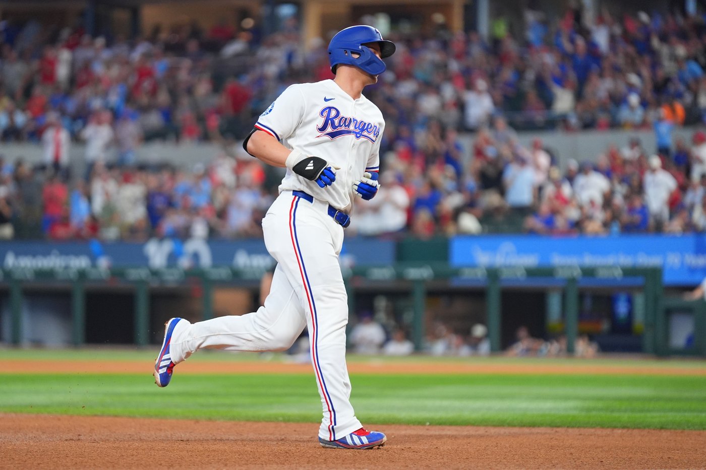 Rangers finish home slate with 3-1 win over Mets to keep Texas tied for AL West lead | iNFOnews.ca Rangers finish home slate with 3-1 win over Mets to keep Texas tied for AL West lead | iNFOnews.ca