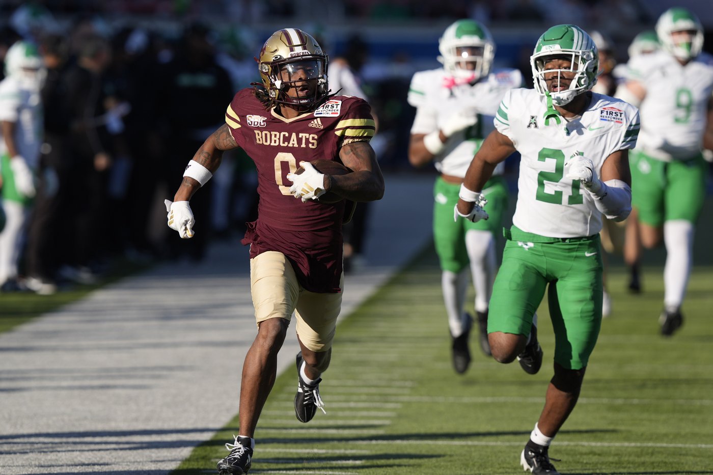 Lincoln Pare rushes for a 73-yard TD late and Texas State beats North Texas in First Responder Bowl | iNFOnews.ca
