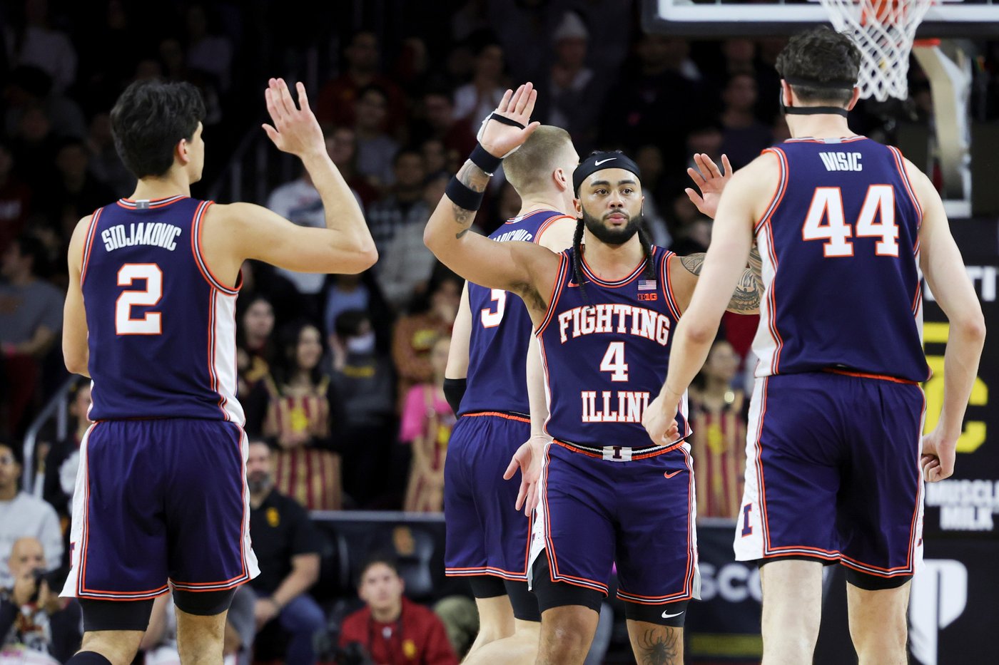 No. 10 Illinois overwhelms USC by 36 points, cruising to its 14th win in 16 games | iNFOnews.ca No. 10 Illinois overwhelms USC by 36 points, cruising to its 14th win in 16 games | iNFOnews.ca