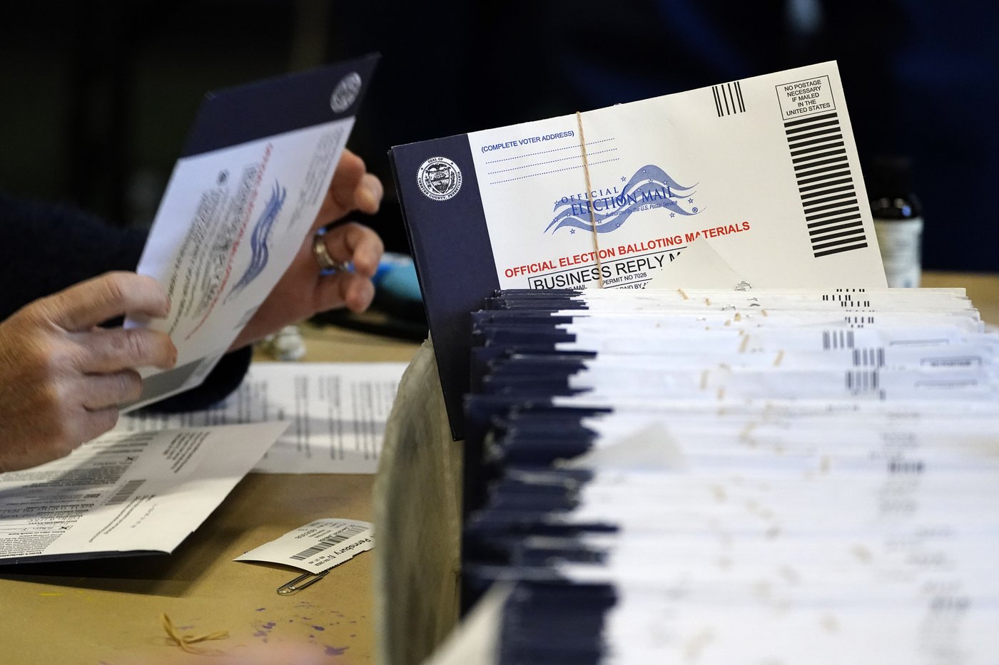 For US adversaries, Election Day won't mean the end to efforts to influence Americans | iNFOnews.ca
