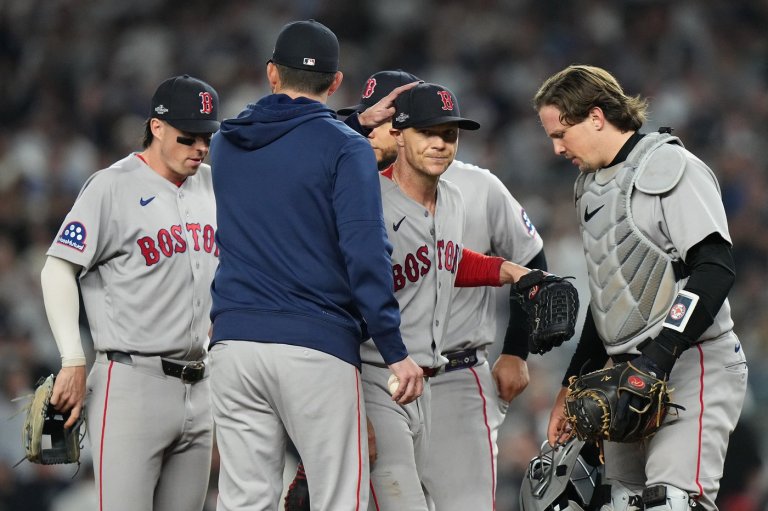 Red Sox handed another quick playoff exit by rival Yankees after 2 quick hooks by Tracy backfire | iNFOnews.ca