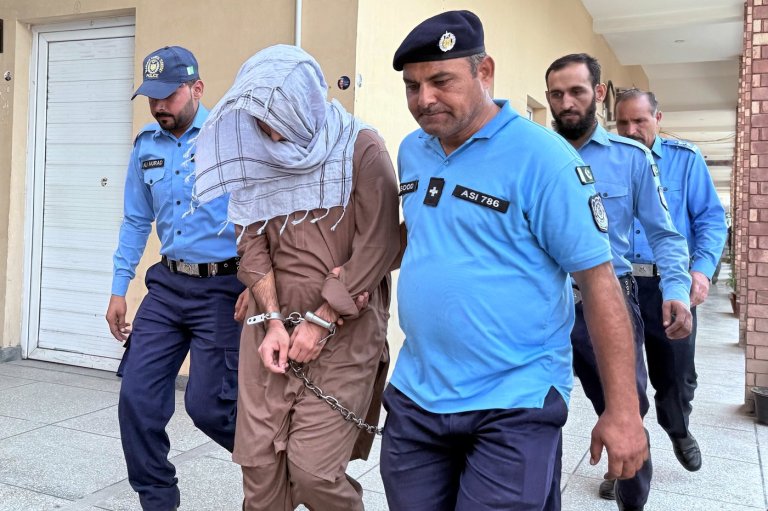 Father of teen TikTok influencer calls for justice as murder suspect appears in court | iNFOnews.ca