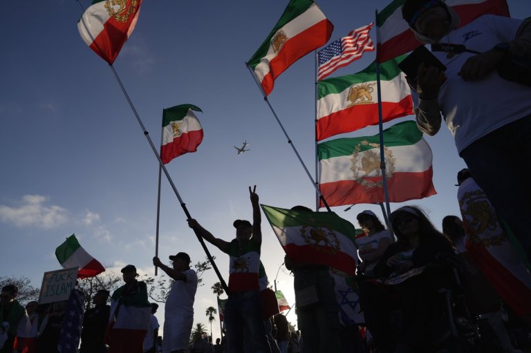 Iranian Americans protest for change outside Iran's World Cup match, in photos | iNFOnews.ca