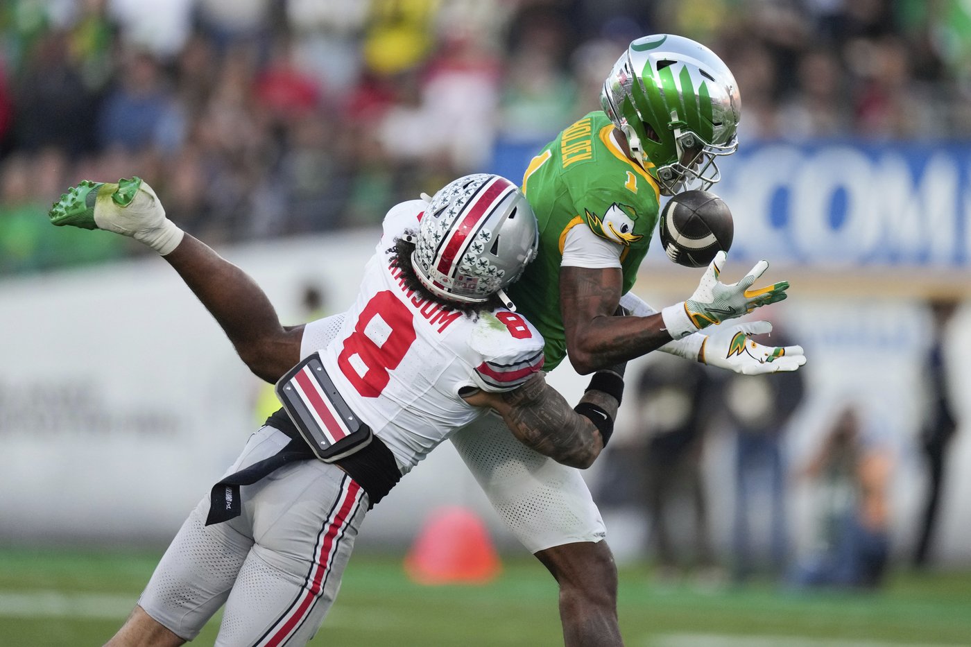 No. 6 Ohio State blasts top-ranked Oregon 41-21 in the Rose Bowl, advances to CFP semifinals | iNFOnews.ca