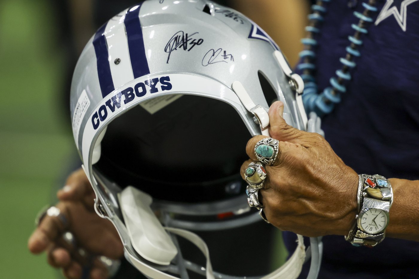 Cowboys take Alabama offensive lineman Tyler Booker with 12th pick in NFL draft | iNFOnews.ca Cowboys take Alabama offensive lineman Tyler Booker with 12th pick in NFL draft | iNFOnews.ca