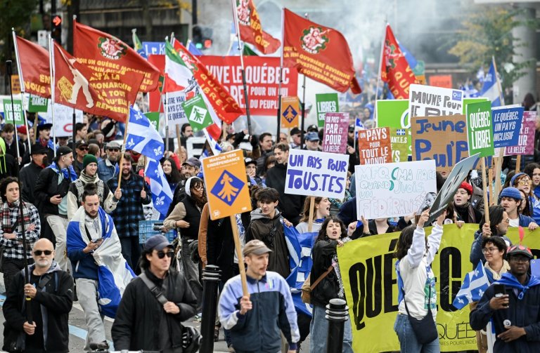 Hundreds of Montrealers join march calling for Quebec independence | iNFOnews.ca Hundreds of Montrealers join march calling for Quebec independence | iNFOnews.ca