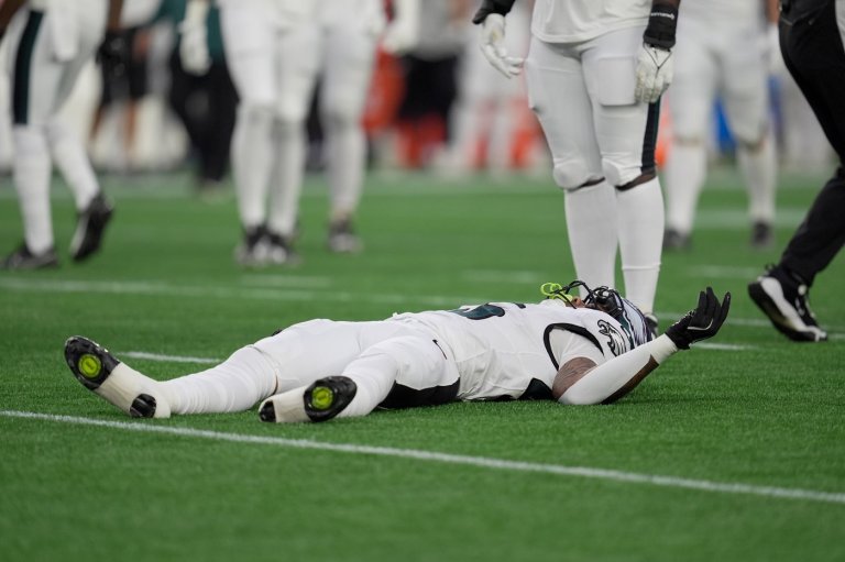 Eagles RB Ja’Quinden Jackson traveled home with team after injury in preseason game at New England | iNFOnews.ca