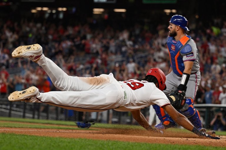 Nationals' James Wood hits majors' first inside-the-park grand slam since 2022 | iNFOnews.ca