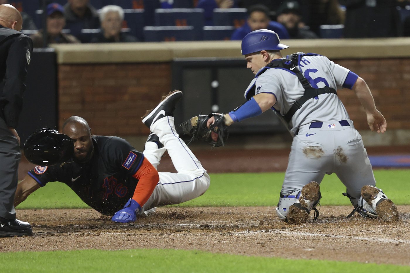 For eyes only: Mets, Dodgers puzzled by visual obstruction call that gave New York a run | iNFOnews.ca For eyes only: Mets, Dodgers puzzled by visual obstruction call that gave New York a run | iNFOnews.ca
