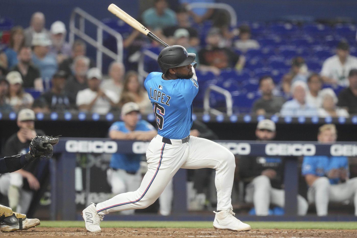 Lopez and Hicks homer to back a strong start from Quantrill in Marlins' 5-1 win over Rays | iNFOnews.ca Lopez and Hicks homer to back a strong start from Quantrill in Marlins' 5-1 win over Rays | iNFOnews.ca