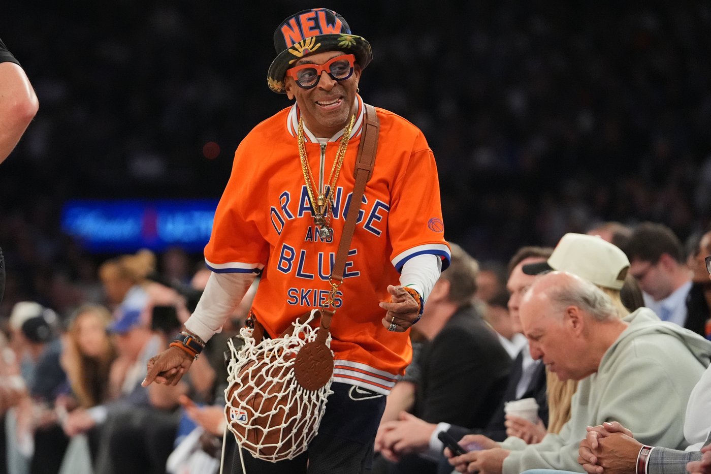 Spike Lee was there! Director gleefully recalls attendance at Game 7 of Knicks' 1970 NBA title | iNFOnews.ca Spike Lee was there! Director gleefully recalls attendance at Game 7 of Knicks' 1970 NBA title | iNFOnews.ca