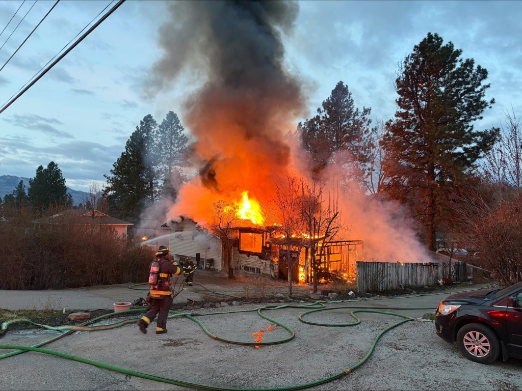 ‘Very rare’: West Kelowna firefighters battle two house fires at same time  | iNFOnews.ca