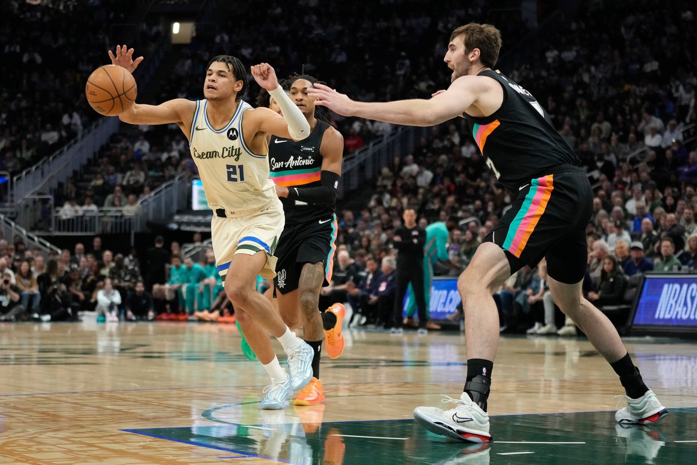 Stephon Castle gets triple-double as Spurs trounce Bucks 127-95 for eighth straight win | iNFOnews.ca Stephon Castle gets triple-double as Spurs trounce Bucks 127-95 for eighth straight win | iNFOnews.ca