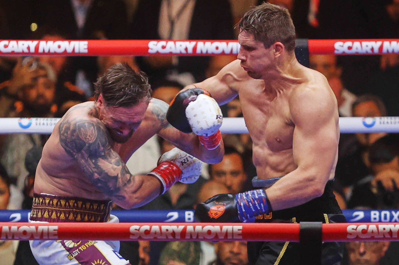 Usyk stops kickboxer Verhoeven in 11th round of heavyweight title fight in Egypt | iNFOnews.ca