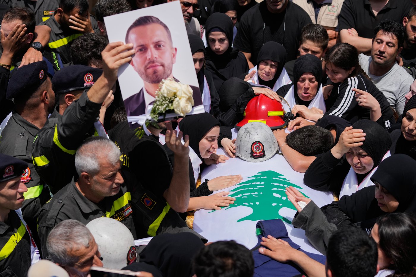 Israeli drone strikes on vehicles in Lebanon kill 12 people, including 2 children | iNFOnews.ca Israeli drone strikes on vehicles in Lebanon kill 12 people, including 2 children | iNFOnews.ca