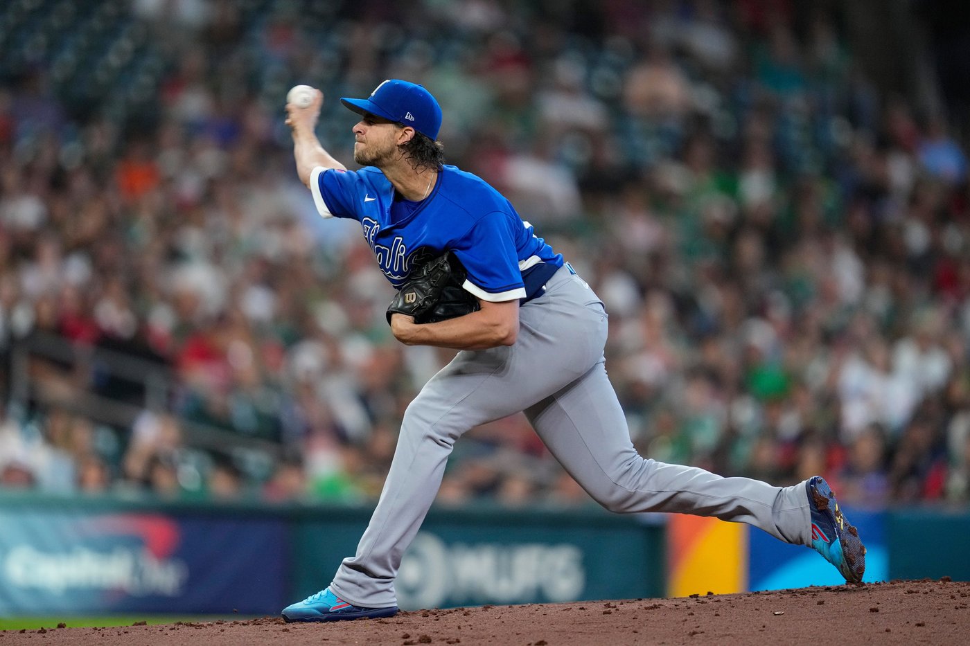 Nola to start World Baseball Classic semifinal for Italy against Venezuela instead of Lorenzen | iNFOnews.ca