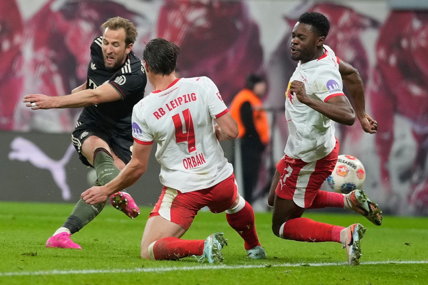 Bayern survives early scare to win at Leipzig 5-1 in a show of Bundesliga dominance | iNFOnews.ca