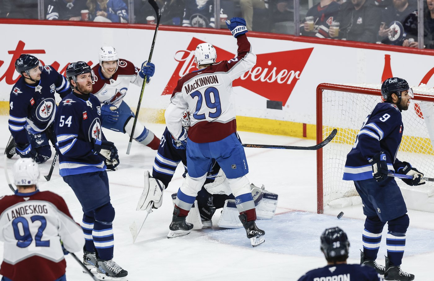 MacKinnon's dominance continues as NHL-leading Avalanche keep rolling | iNFOnews.ca