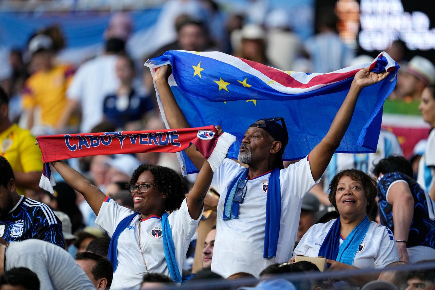 Cape Verde's soccer team returns home to huge welcome. The basketball team also has World Cup hopes | iNFOnews.ca Cape Verde's soccer team returns home to huge welcome. The basketball team also has World Cup hopes | iNFOnews.ca