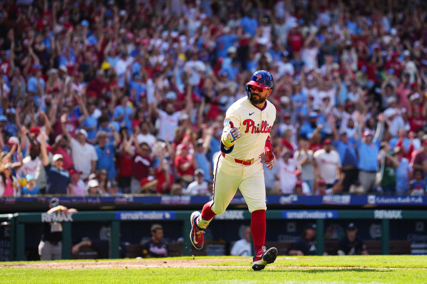 Acuña, Riley power Braves past Phillies 5-4 as Atlanta moves 5 games up over Philly in NL East | iNFOnews.ca