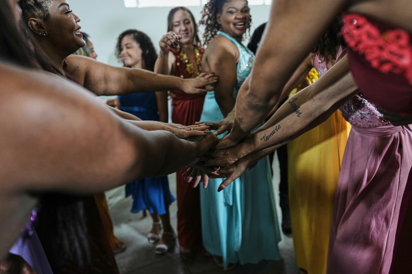 Singing contest in Rio prison provides creative outlet for women behind bars | iNFOnews.ca