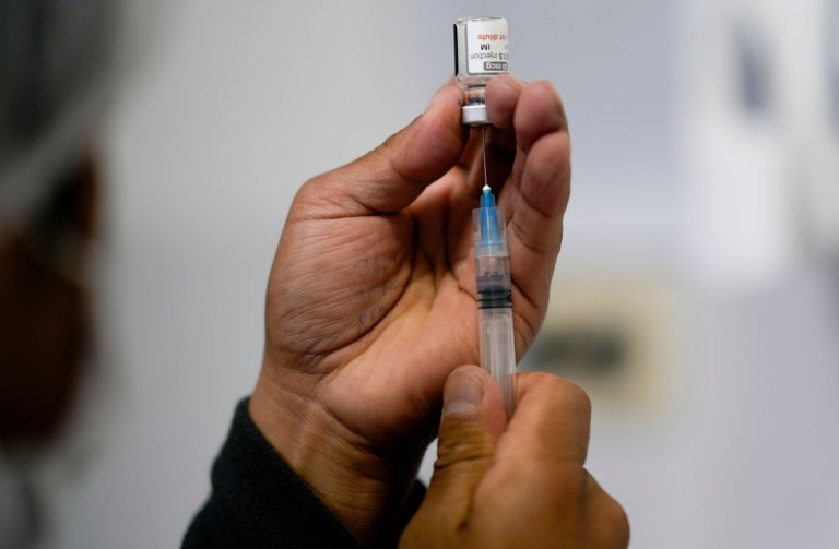 COVID-19 vaccines may help some cancer patients fight tumors | iNFOnews.ca