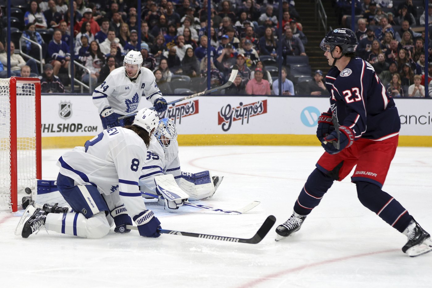 Olivier scores 2 as Blue Jackets beat Maple Leafs 6-2 | iNFOnews.ca