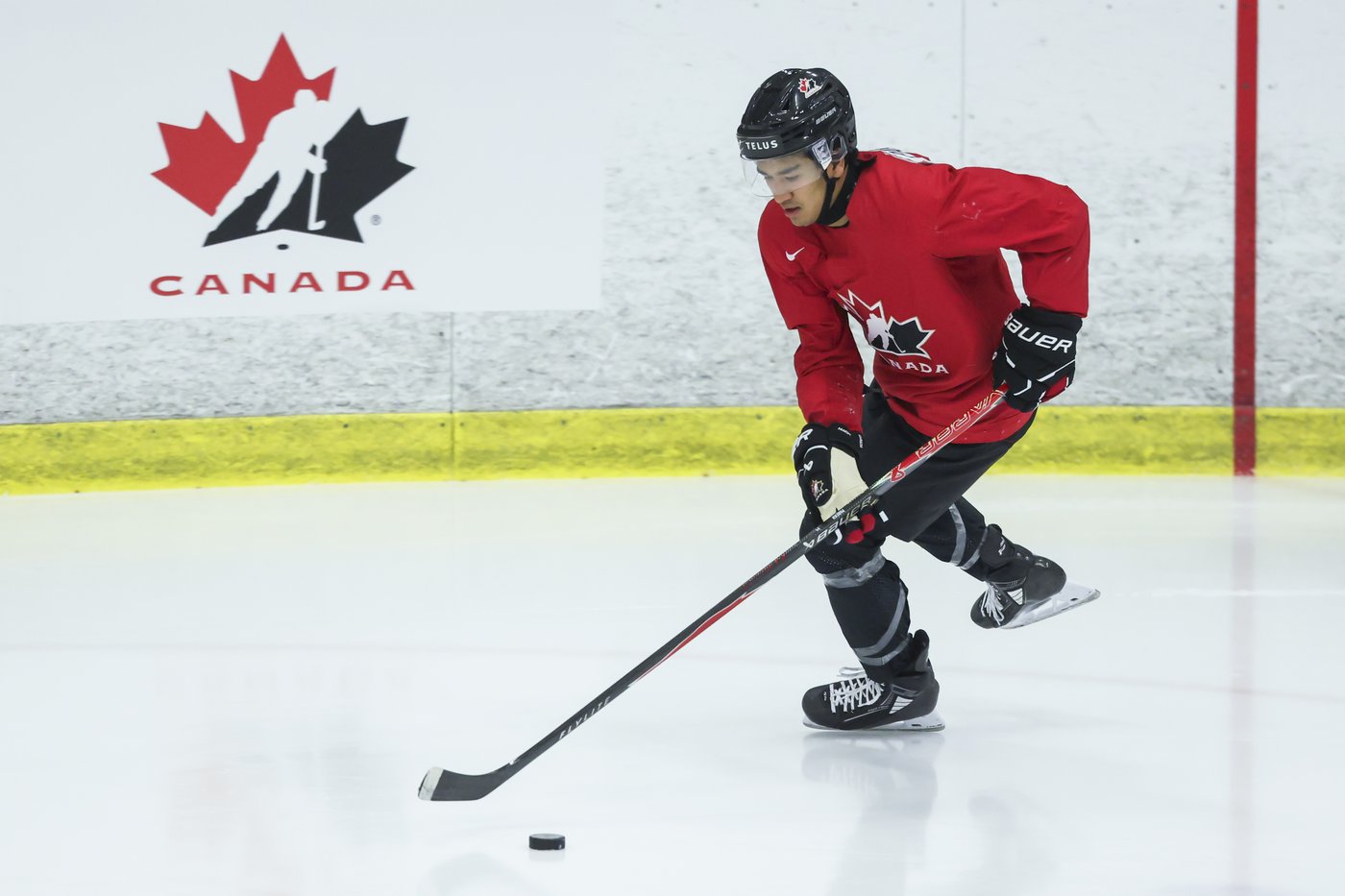 'An ankle-breaker': Canada's Zayne Parekh unfazed by spotlight as world juniors loom | iNFOnews.ca