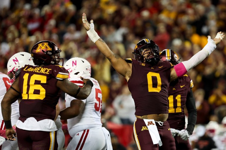 Gophers defense stays together and strong behind first-time coordinator Danny Collins | iNFOnews.ca