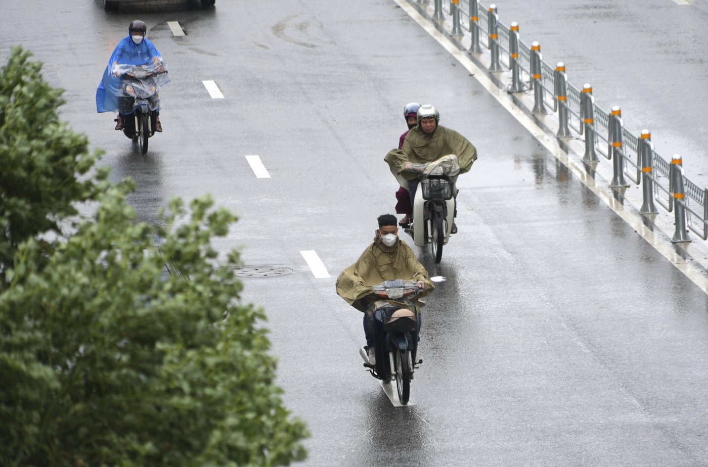 Storm Wipha hits northern Vietnam with strong winds and heavy rain | iNFOnews.ca Storm Wipha hits northern Vietnam with strong winds and heavy rain | iNFOnews.ca