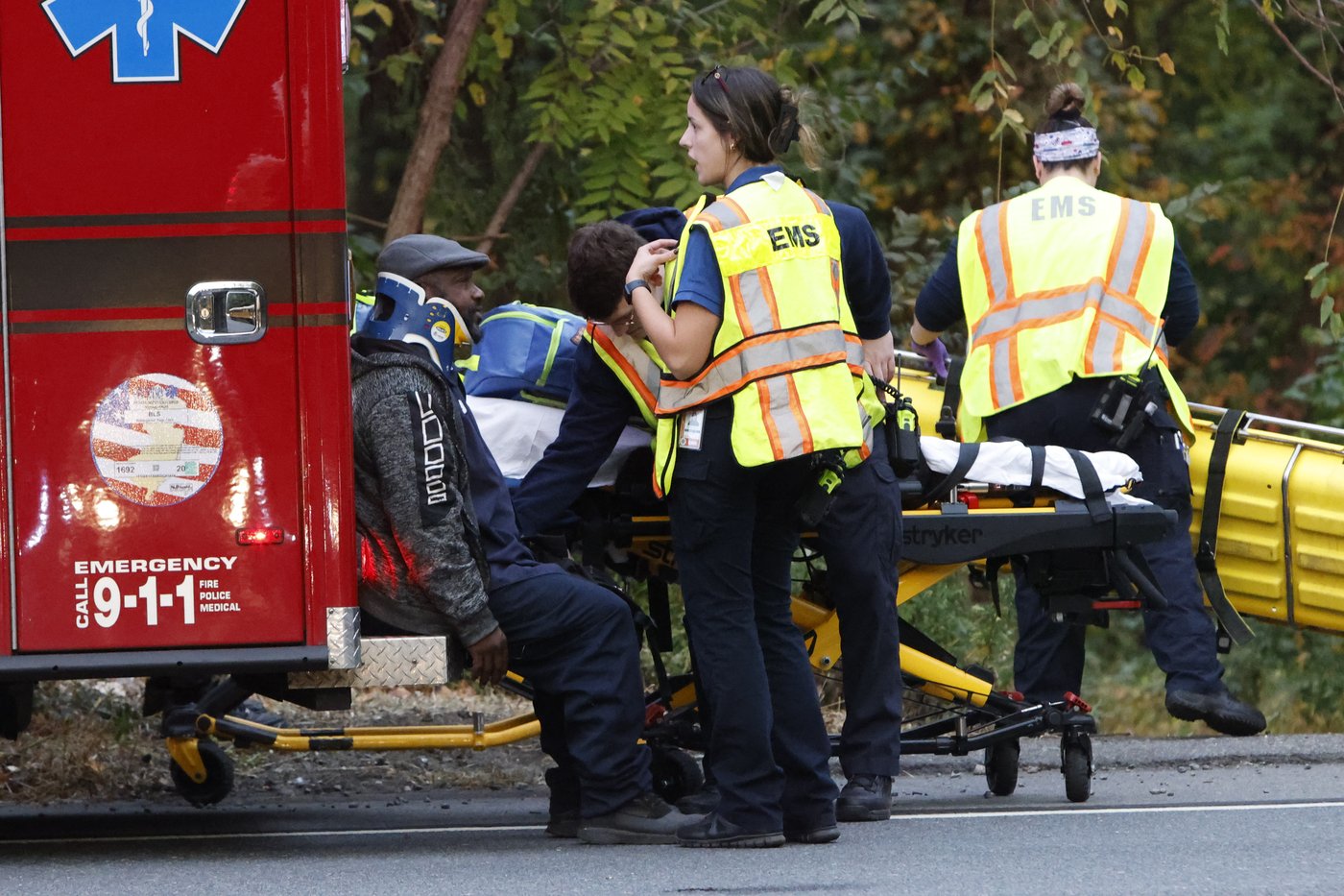 Operator dies and passengers injured as New Jersey commuter train hits a piece of a tree | iNFOnews.ca Operator dies and passengers injured as New Jersey commuter train hits a piece of a tree | iNFOnews.ca