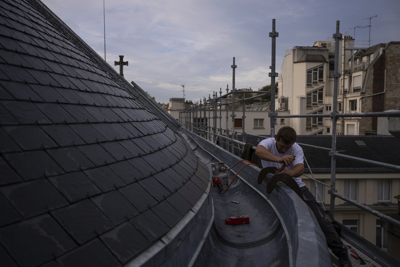 The roof restorers of Paris now have UNESCO World Heritage recognition | iNFOnews.ca The roof restorers of Paris now have UNESCO World Heritage recognition | iNFOnews.ca