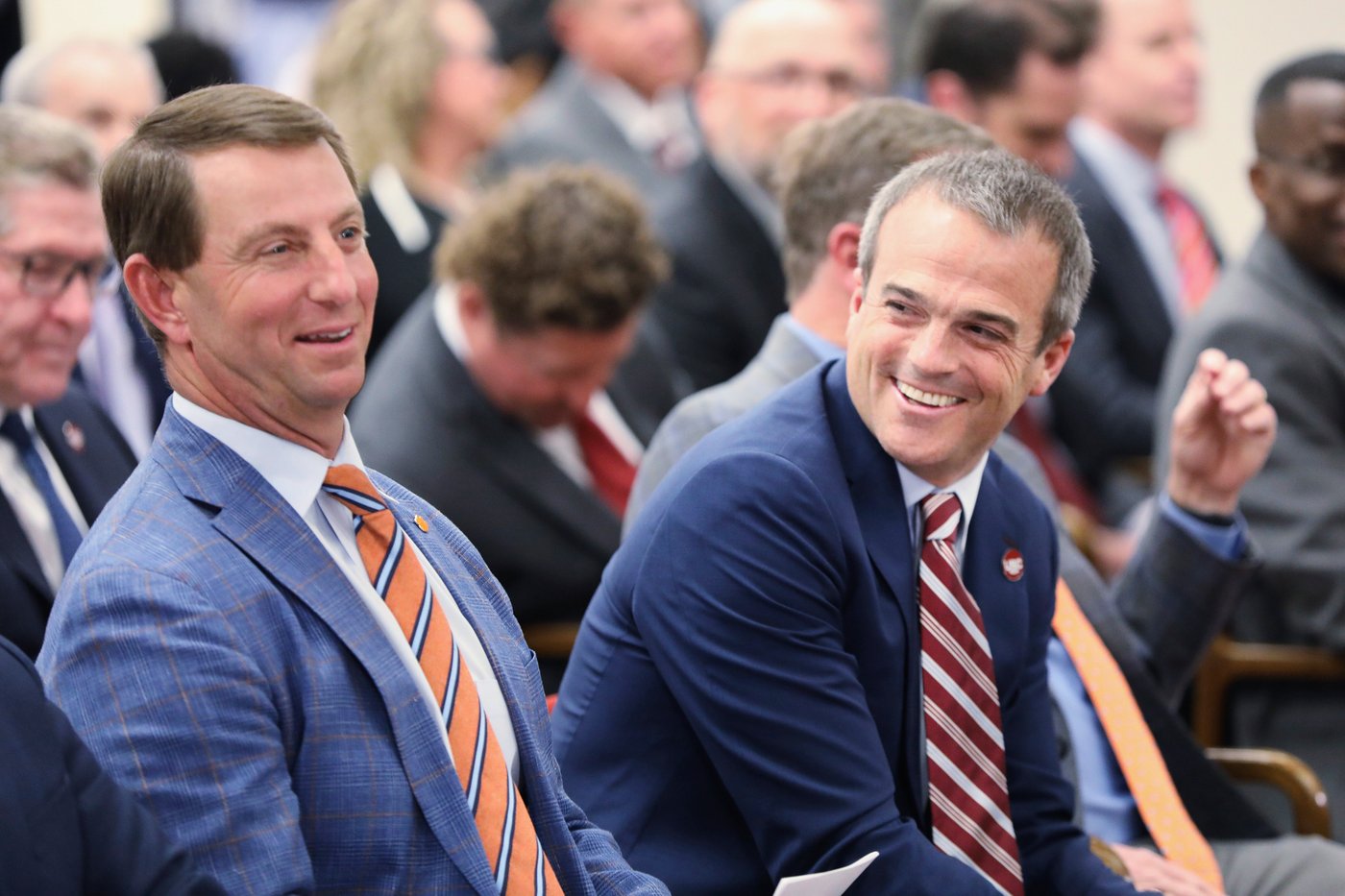 Without nationwide rules, South Carolina lawmakers move to keep college athlete payments secret | iNFOnews.ca