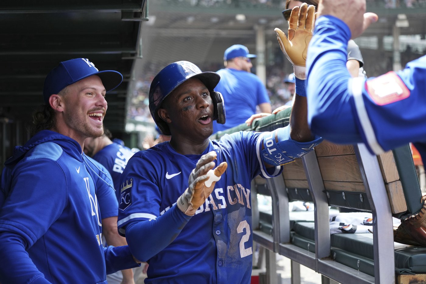 Vinnie Pasquantino hits two of Royals' four homers, Kansas City tops Cubs 8-4 | iNFOnews.ca Vinnie Pasquantino hits two of Royals' four homers, Kansas City tops Cubs 8-4 | iNFOnews.ca